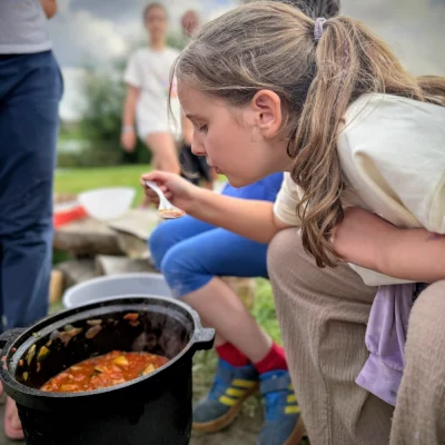 kociołek ognisko survival