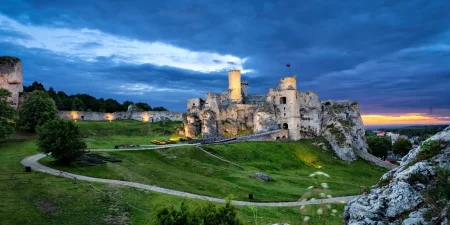 zamek ogrodzieniec jura krakowsko częstochowska Ziekona Szkoła